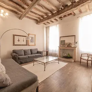 Apartment Casa Sangiacomo Quattro, Modena